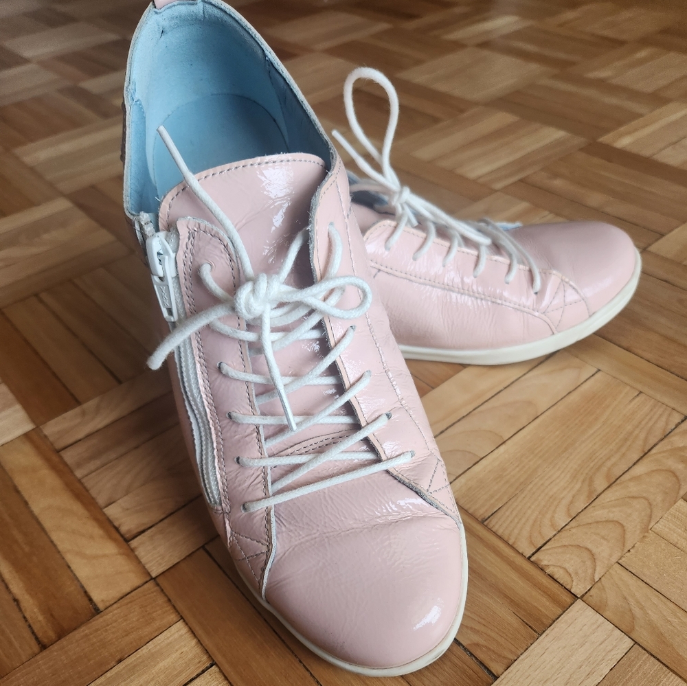 Cloud shoes